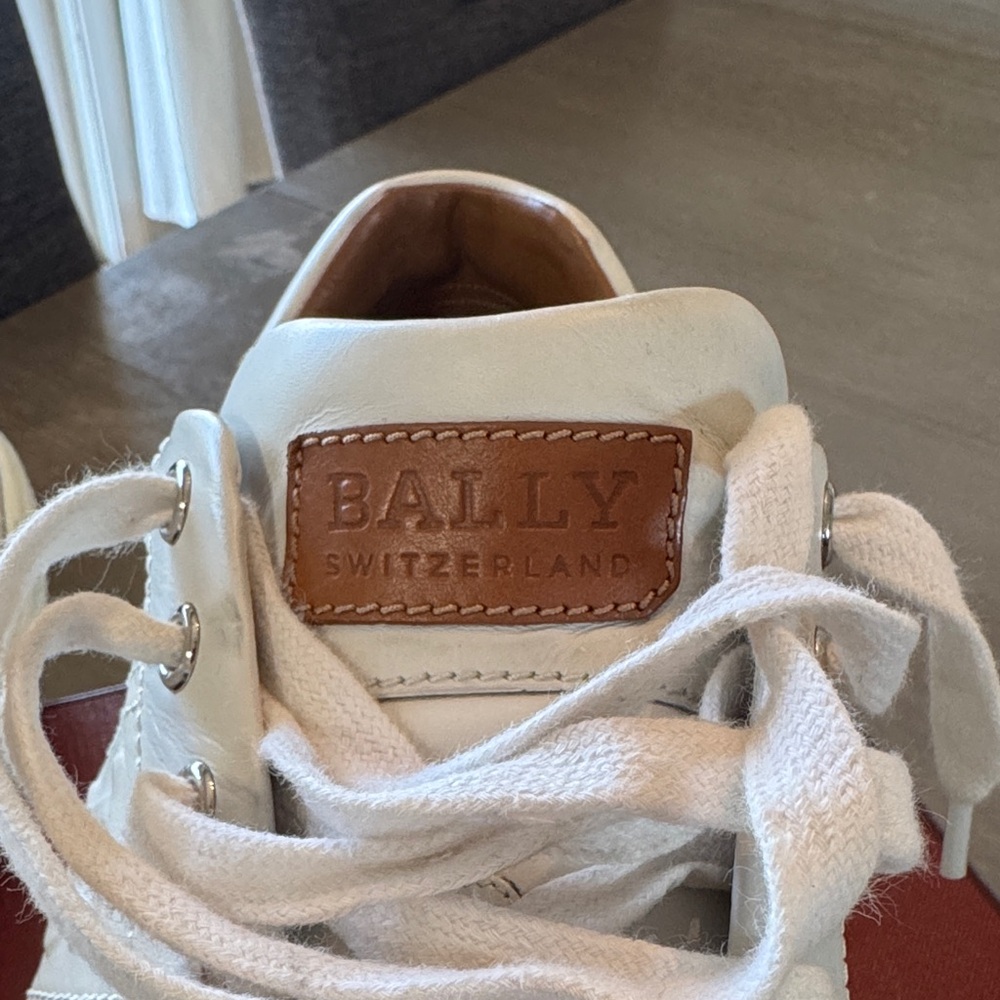 Bally Switzerland White Leather Low-Top Sneakers - Picture 8 of 9